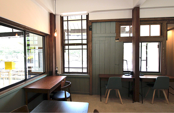 採銅所駅舎第二待合室02