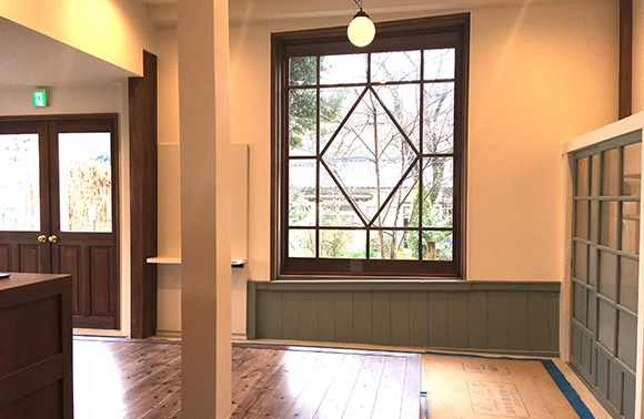 採銅所駅舎第二待合室06